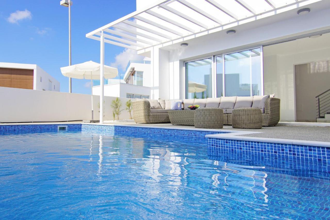 Villa Paradisia Ayía Nápa Extérieur photo