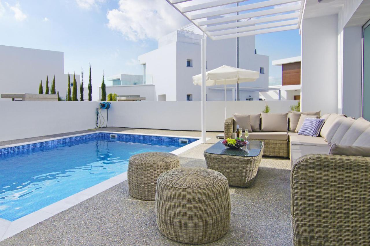 Villa Paradisia Ayía Nápa Extérieur photo